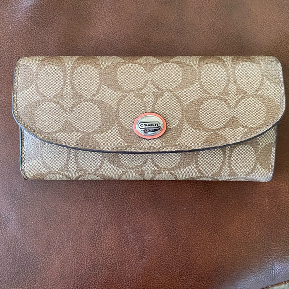 Coach Brown/Tan tote bag with signature canvas and stripe. - Picture 5 of 8